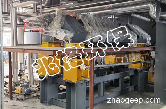 江蘇某客戶訂購的兆格環(huán)保2套全自動液壓壓榨機指導(dǎo)安裝完成